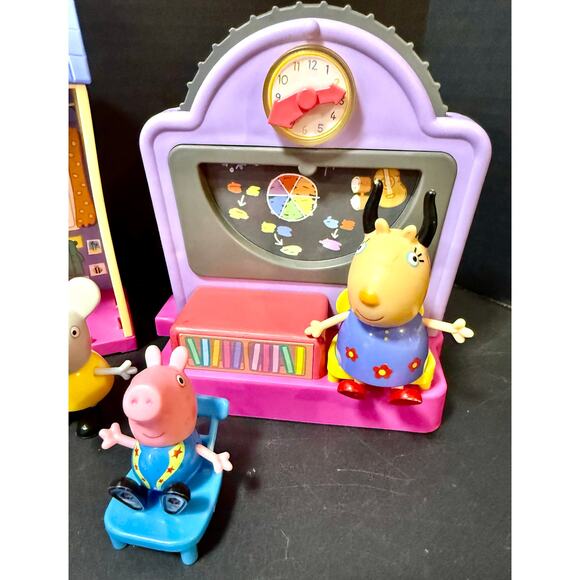 Peppa Pig Peppa’s Adventures School Playgroup Preschool Speech and Sounds #2 - Picture 4 of 8